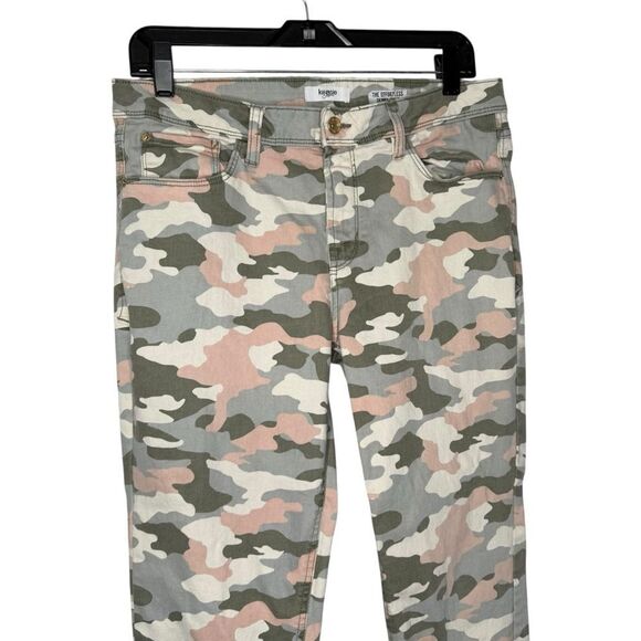 |EUC| KENSIE Effortless Skinny Ankle Pink Camo Jeans - Picture 2 of 7
